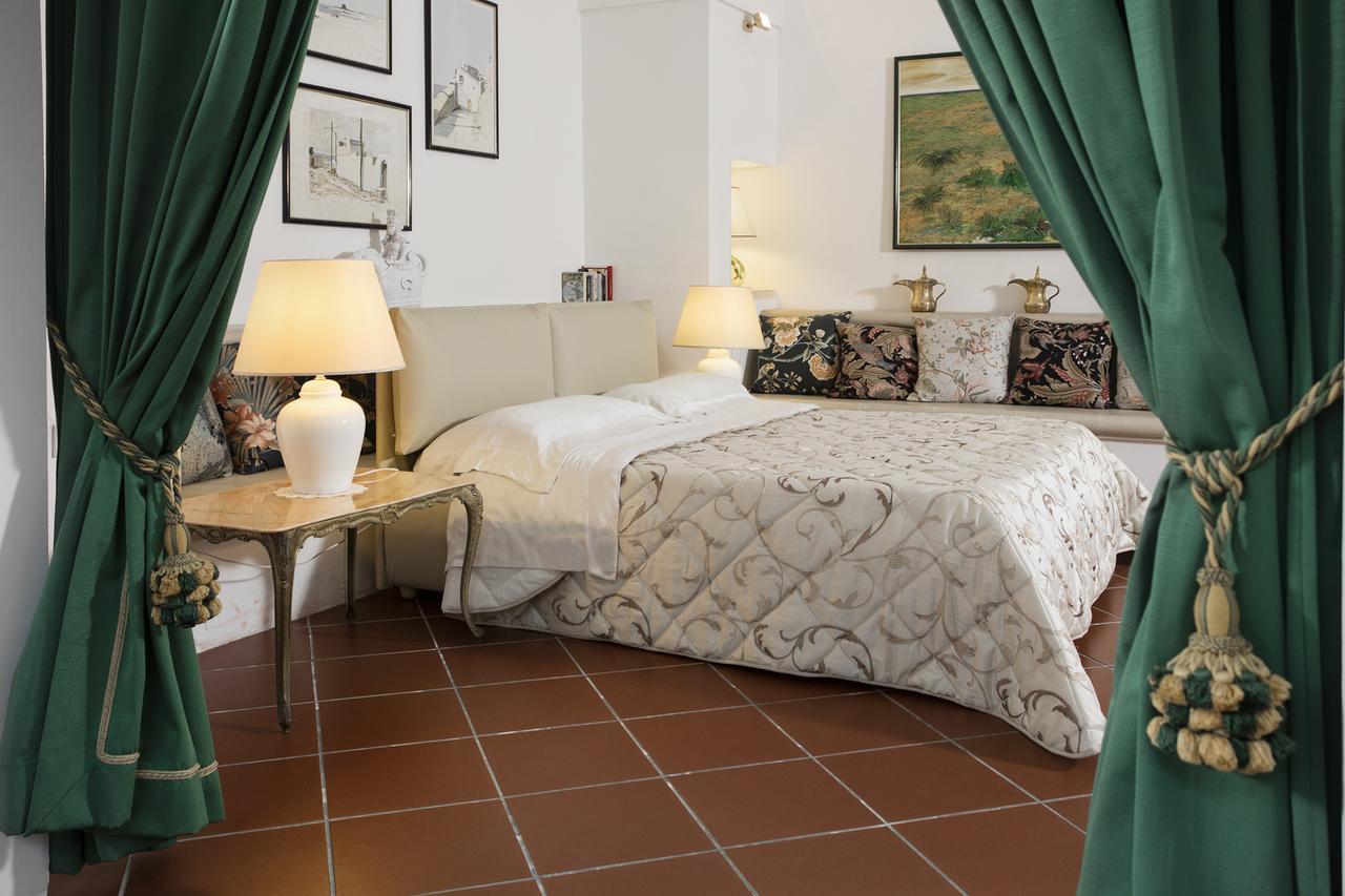 Antica Villa La Viola, Suite With Private Pool Лече Екстериор снимка