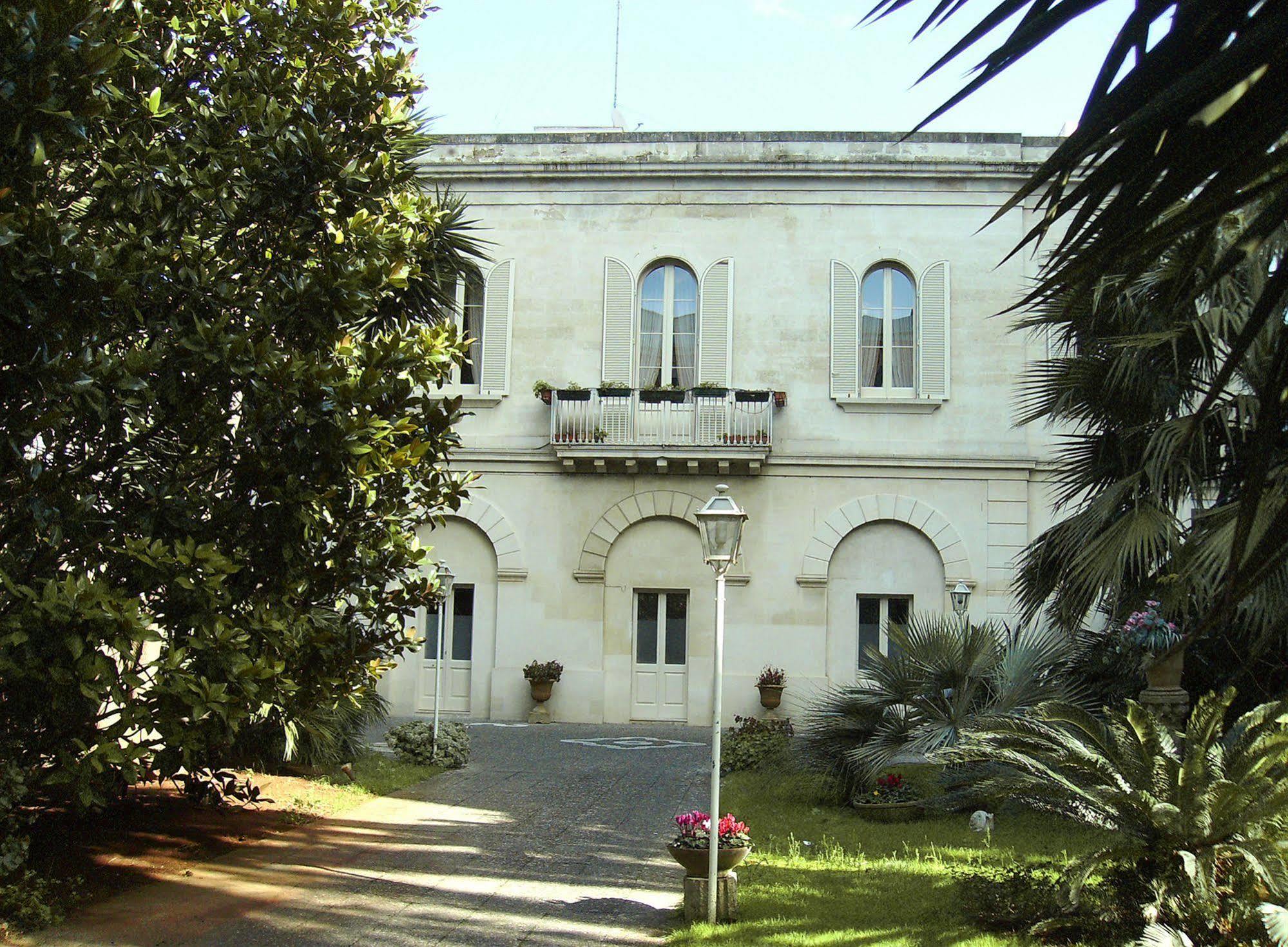 Antica Villa La Viola, Suite With Private Pool Лече Екстериор снимка